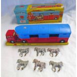 CORGI TOYS 1130 - CHIPPERFIELDS CIRCUS HORSE TRANSPORTER WITH HORSES.