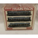 HORNBY R369 OO GAUGE BR GREEN 3-CAR DIESEL MULTIPLE UNIT CLASS 110.