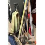 SELECTION OF GARDEN TOOLS,