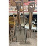 VINTAGE GARDEN TOOLS TO INCLUDE PARKES FORK, BRADES SHOVEL,