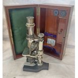 ACHROMATIC COMPOUND MICROSCOPE WITH NO MAKERS NAME,