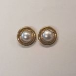 PAIR 18CT GOLD MABE STYLE PEARL EARCLIPS - 20.8 MM WIDE, 13.