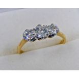 18CT GOLD 3-STONE DIAMOND SET RING, THE BRILLIANT CUT DIAMONDS APPROX. 0.