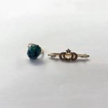 EARLY 20TH CENTURY 15CT GOLD HALF PEARL SET CRESCENT BROOCH - 3G & GOLD TURQUOISE MATRIX RING