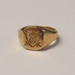 9CT GOLD CRESTED SIGNET RING - 7.
