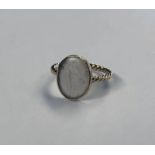 19TH CENTURY GOLD CHALCEDONY INTAGLIO SET RING - 2.