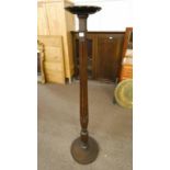 MAHOGANY TORCHERE WITH REEDED COLUMN ON CIRCULAR BASE,