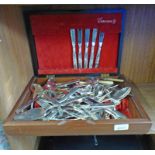 COMMUNITY PLATE CUTLERY SET IN CASE