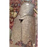 17TH CENTURY STYLE DECORATIVE COMPOSITE HALF ARMOUR COMPRISING OF A CHEST PIECE AND 2 FLAPS