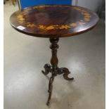 19TH CENTURY ROSE WOOD CIRCULAR OCCASIONAL TABLE WITH DECORATIVE BOXWOOD INLAY ON CENTRE PEDESTAL