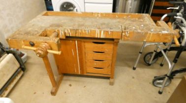 WOODEN WORK BENCH WITH VICE
