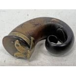 HORN SNUFF MULL WITH BRASS HINGE,