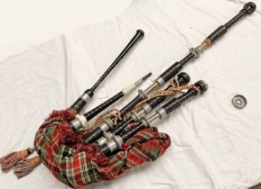 SET OF BAG PIPES (AF)