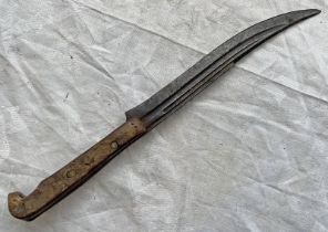 MIDDLE EASTERN KNIFE WITH 17.