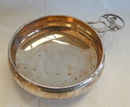 SILVER SINGLE HANDLED NUT DISH,