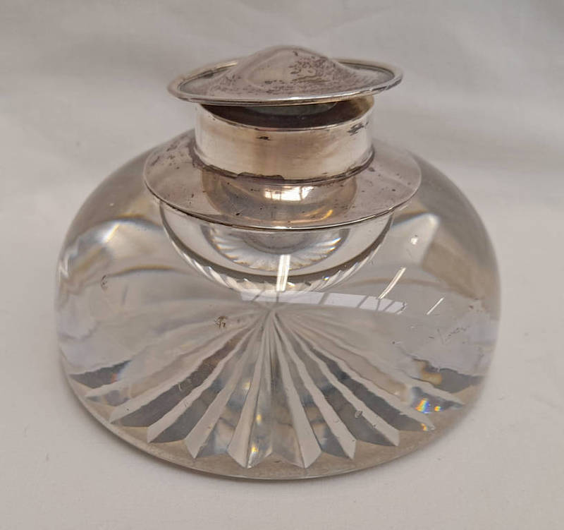 SILVER MOUNTED HEAVY GLASS INKWELL BY WILLIAM COMYNS,