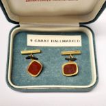 PAIR OF 9CT GOLD CARNELIAN SET CUFFLINKS - 7.