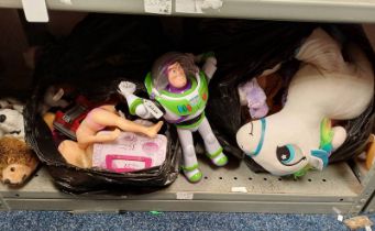 SELECTION OF VARIOUS SOFT TOYS & ACTION FIGURES INCLUDING BUZZ LIGHTYEAR, JESSIE,