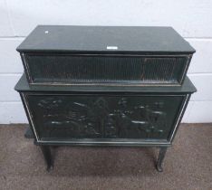 JOTUL 118 GREEN ENAMELLED CAST IRON STOVE WITH DECORATIVE PANEL TO SIDE 78 CM TALL X 82 CM LONG