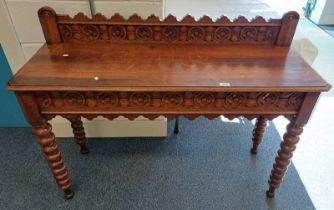 19TH CENTURY OAK SIDE TABLE WITH DECORATIVE CARVING ON BOBBIN SUPPORTS,