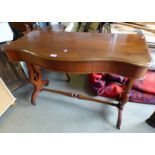 19TH CENTURY MAHOGANY SIDE TABLE WITH SERPENTINE FRONT, CENTRALLY SET SINGLE DRAWER & SHAPED ENDS,