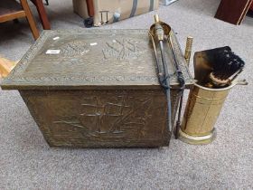 BRASS COAL BOX WITH EMBOSSED MARITIME DECORATION AND 4 PIECE FIRE COMPANION SET