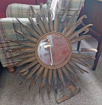 CIRCULAR BEVELLED EDGE MIRROR WITH DECORATIVE METAL FRAME Condition Report: The