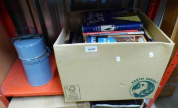 BOX TO CONTAIN VARIOUS BOATING & YACHT RELATED BOOKS & THERMID STABLE