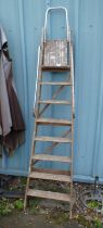 WOOD & METAL STEP LADDER