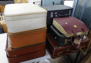 SELECTION OF SUIT CASES IN VARIOUS SIZES