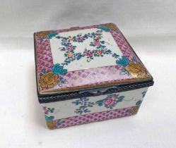 19TH CENTURY SAMSON OF PARIS PORCELAIN LIDDED BOX WITH METAL MOUNTS WITH FLORAL DECORATION - 9.