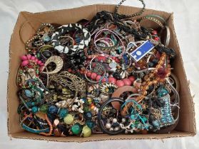 LARGE SELECTION OF COSTUME JEWELLERY