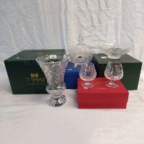 BOXED TYRONE CRYSTAL VASE 26 CM TALL & BOWL,