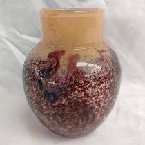 MAROON MAROON & YELLOW GLASS VASE,