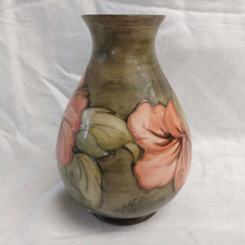 MOORCROFT VASE WITH LILY FLOWER DECORATION WITH IMPRESSED MARK, 21.