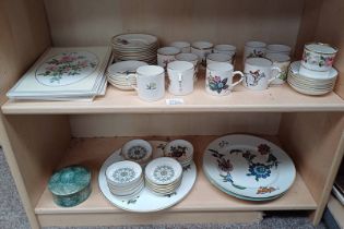4 THE WORCESTER ROSE COLLECTION, PLAQUES, FLORAL DECORATED COFFEE SET & VARIOUS DISHES PLATES,