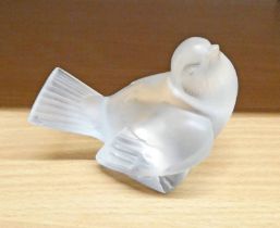 LALIQUE GLASS BIRD SIGNED LALIQUE FRANCE TO BASE