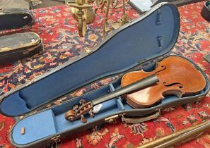 VIOLIN WITH 36CM LONG ONE PIECE BACK,