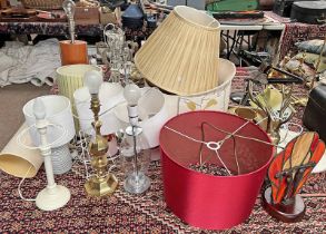 SELECTION OF TABLE LAMPS AND SHADES