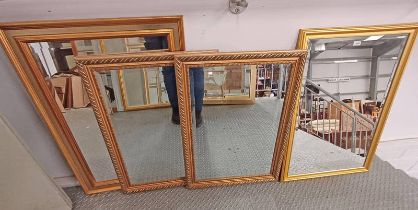 GOOD SELECTION OF MOSTLY GILT FRAMED MIRRORS OF VARYING SIZES,