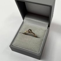 9CT GOLD DIAMOND SINGLE STONE RING, THE BRILLIANT CUT DIAMOND APPROX 0.