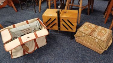 SINGER ELECTRIC SEWING MACHINE & 2 EXPANDING SEWING BOXES