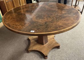 BURR WALNUT & MAHOGANY CIRCULAR CENTRE TABLE ON OCTAGONAL PLINTH BASE WITH SPREADING SUPPORTS -