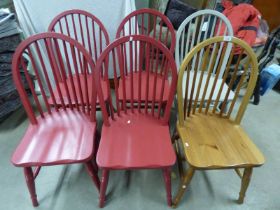 SET OF 6 PAINTED PINE SPINDLE BACK KITCHEN CHAIRS ON TURNED SUPPORTS.