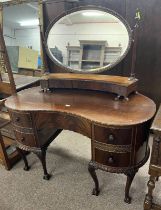 MAHOGANY KIDNEY SHAPED DRESSING TABLE WITH OVAL SWING MIRROR BETWEEN REEDED COLUMNS ON 3 SHORT