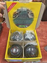 HENSELITE SIZE 6 HEAVY CLASSIC BLACK LAWN BOWLS IN ASSOCIATED BOX Condition Report: