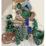 SELECTION OF STONE ORNAMENTS TO INCLUDE CUT AGATE BOOK ENDS, MALACHITE RHINOS, ELEPHANTS,