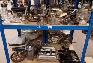 SELECTION OF SILVER PLATED WARE OVER 2 SHELVES INCLUDING CUTLERY, CAKESTAND, TUREEN,