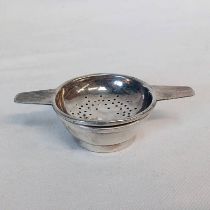 SILVER TEA STRAINER & STAND BY ELKINGTON & CO,