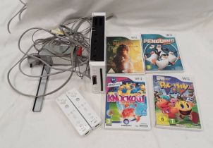 NINTENDO WII CONSOLE & CONTROLLER TOGETHER WITH FOUR GAMES